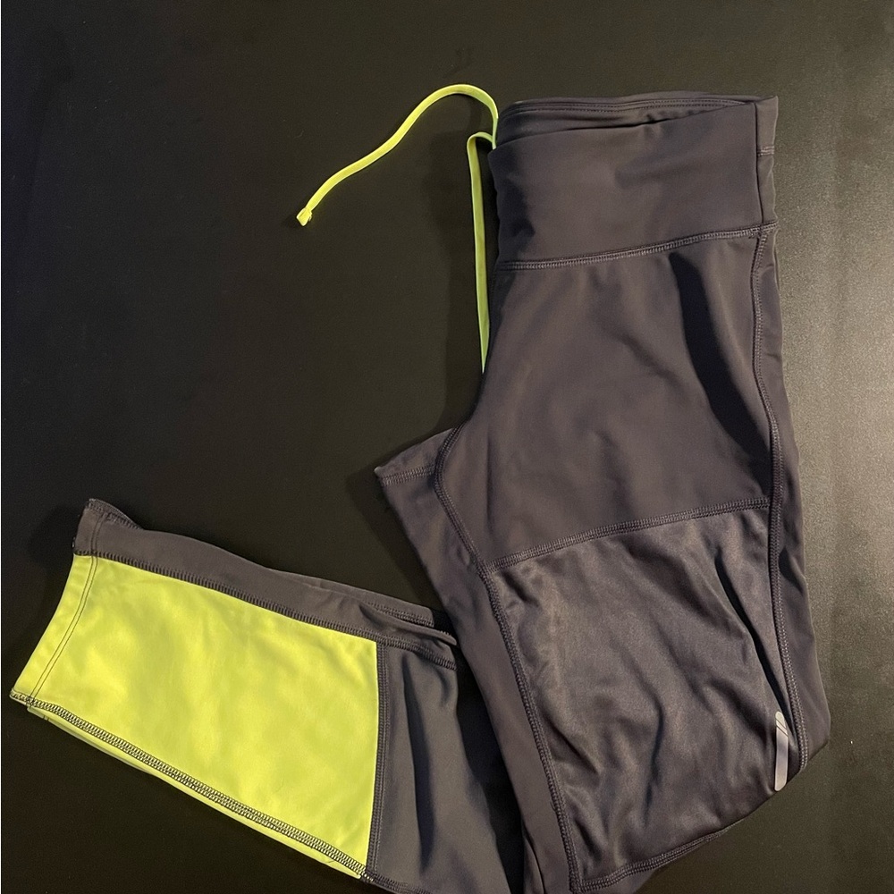 *Like New* Champion Duo Dry Insulated Athletic Leggings Gray with Neon Accents